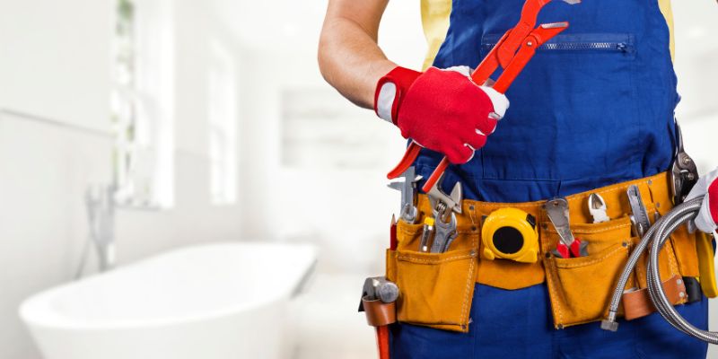 Como Evitar Golpes na Contratação de Encanador em Natal